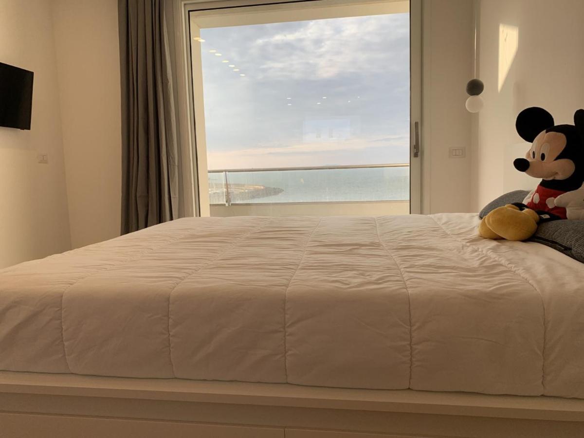 الشقق الفندقية بورتو توريسفي  Boutique Lungomare المظهر الخارجي الصورة